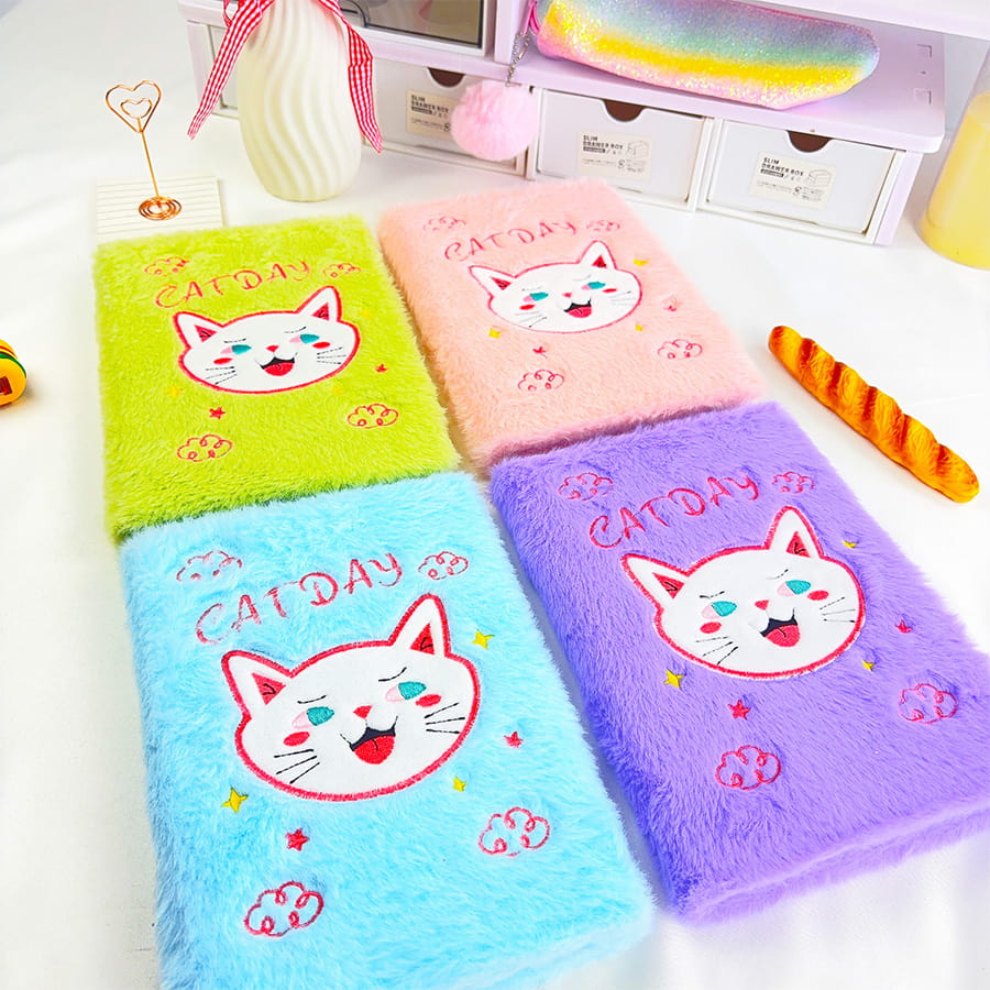 Carnet de notes en peluche A5 avec chat mignon Carnet de notes en peluche A5 avec chat mignon